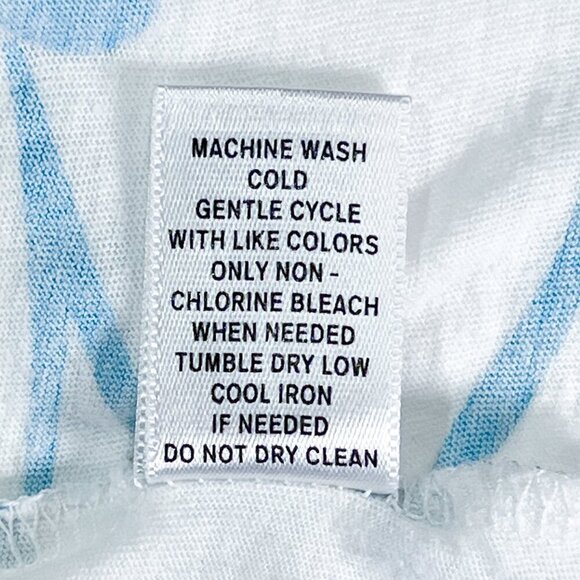 Kirra Short Sleeve Graphic Tee | White | V-Neck | Medium | Hummingbird | Women's - Picture 9 of 9